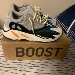 Yeezy Boost 700 'Wave Runner'